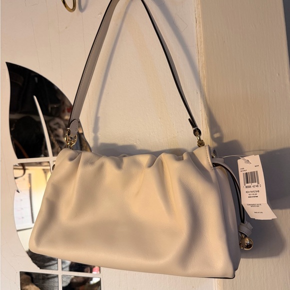 Coach Beige Shoulder Bag with Gold Accents - Picture 3 of 6